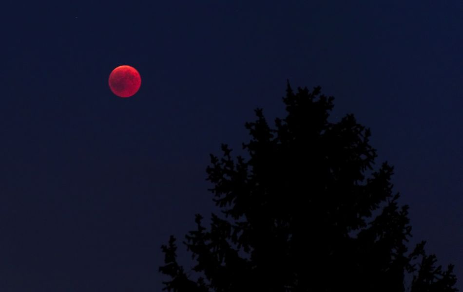 Blood Moon sparks a spiritual awakening