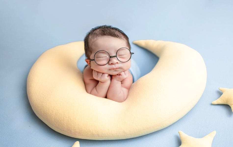 baby’s laughter in sleep is considered a sign of blessings or luck