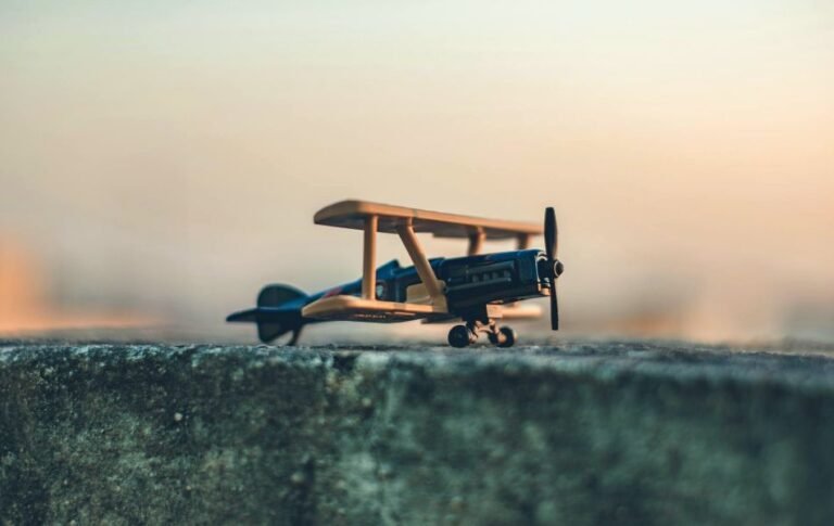 What Does an Airplane Dream Mean Unraveling the Spiritual Messages of Flight